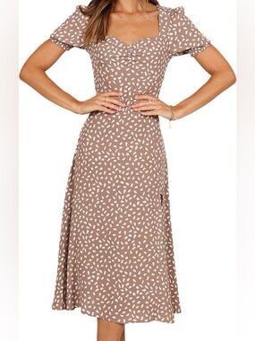 Petal & Pup Franklin Puff Sleeve Side Slit Taupe Sweatheart Neckline Midi Dress